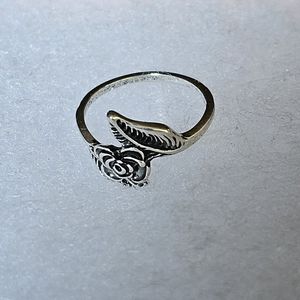 LADIES NEW SIZE 7 SILVER FLORAL WRAP BOHO RING